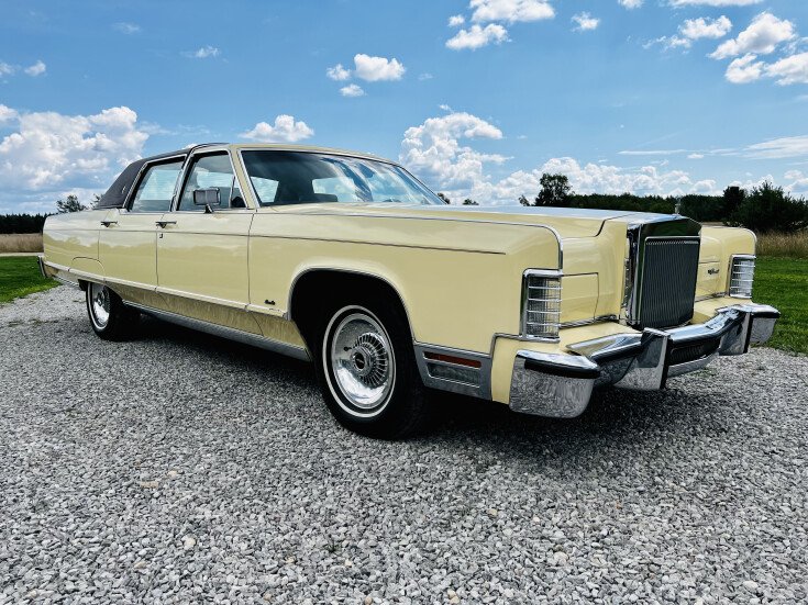 Thumbnail Photo undefined for 1977 Lincoln Continental Mark V